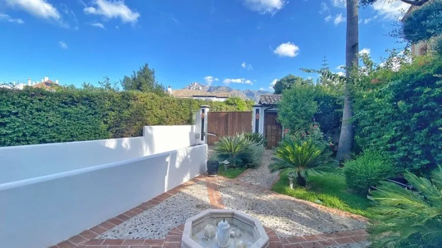 Villa de 5 dormitorios en Marbella, Spain No. 30572 № 23