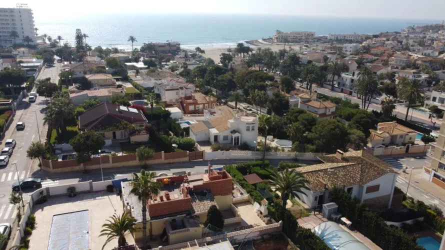 Villa de 4 dormitorios en La Zenia, Spain No. 30796 № 12