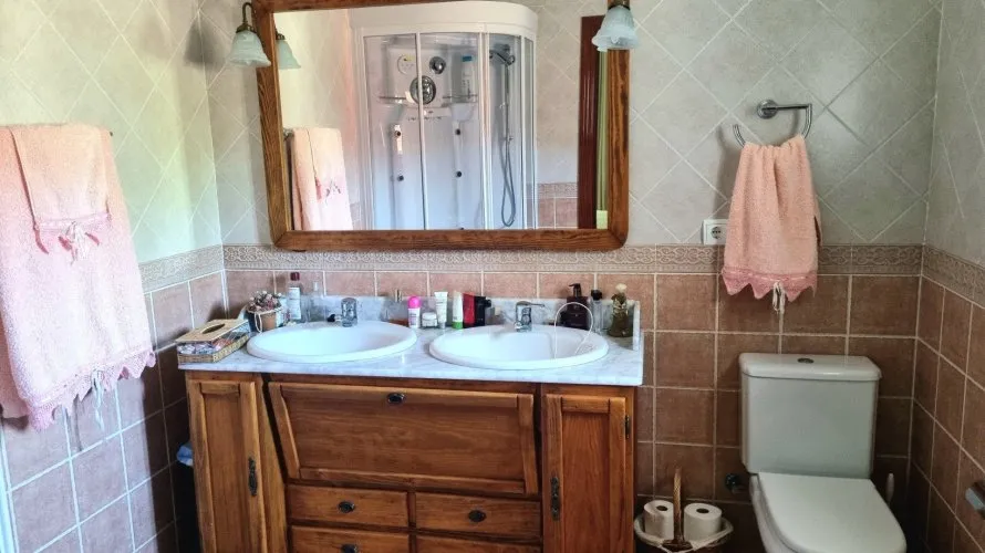 Сasa de 3 dormitorios en Cortes (San Pedro De Alcantara), Spain No. 31057 № 26