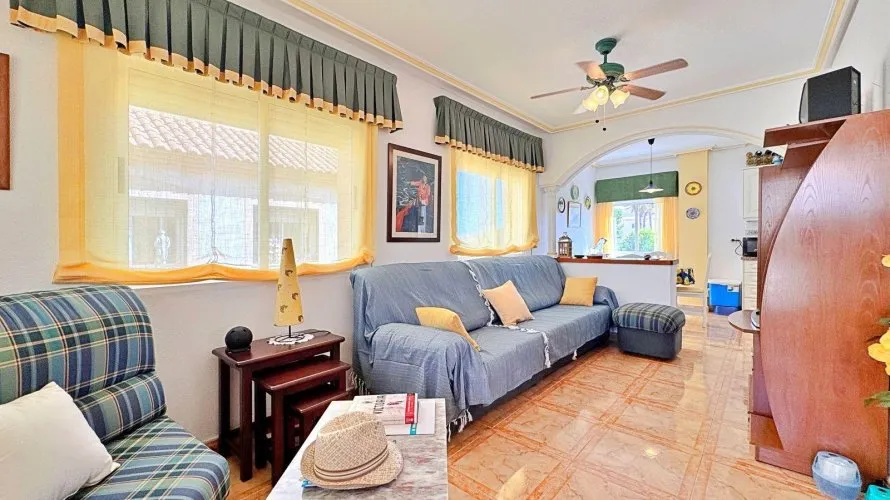 Bungalow de 2 dormitorios en La Zenia, Spain No. 31179 № 4