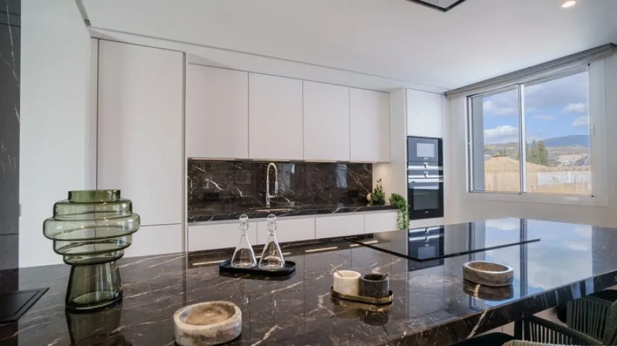 Villa de 5 dormitorios en Nueva Andalucía, Spain No. 30623 № 3