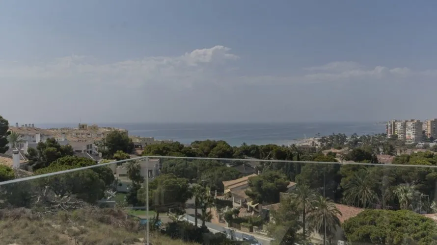 Villa de 3 dormitorios en Campoamor, Spain No. 30816 № 3