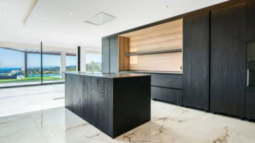 Villa de 5 dormitorios en Benahavís, Spain No. 30607 № 4