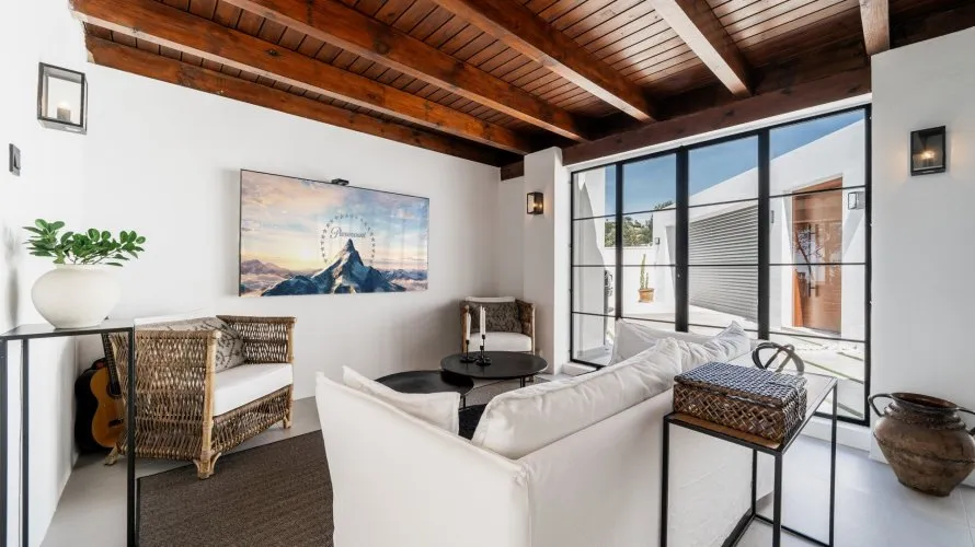 Villa de 4 dormitorios en Cortes (San Pedro De Alcantara), Spain No. 30633 № 7