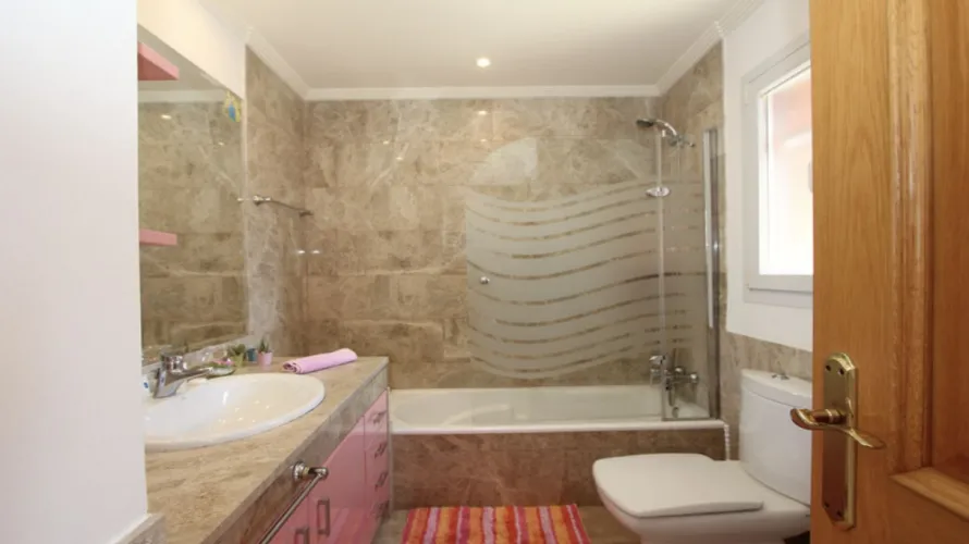 Villa de 6 dormitorios en Marbella, Spain No. 30637 № 14