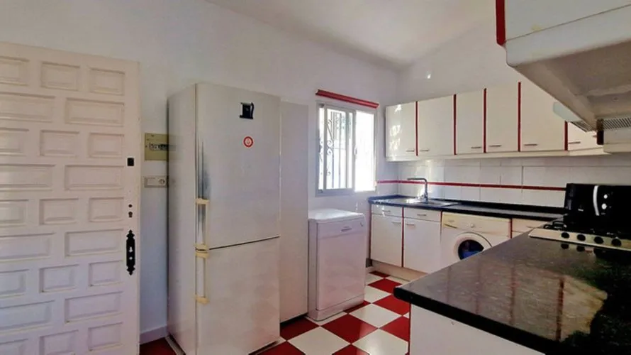 Villa de 4 dormitorios en Fuengirola, Spain No. 30724 № 10