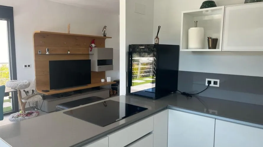 Villa de 3 dormitorios en San Miguel de Salinas, Spain No. 30985 № 1