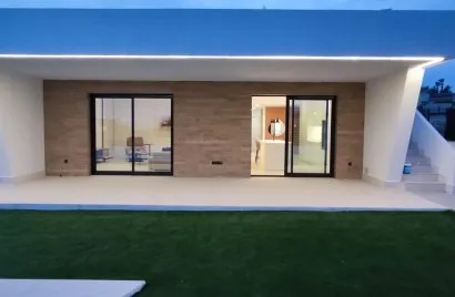 Villa de 3 dormitorios en Ciudad Quesada, Spain No. 31018