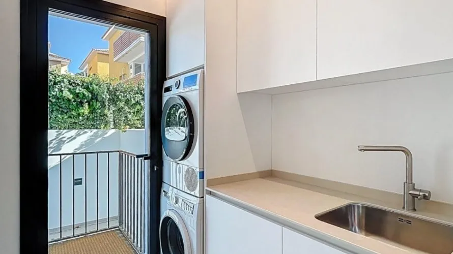 Villa de 3 dormitorios en Albir, Spain No. 31096 № 12