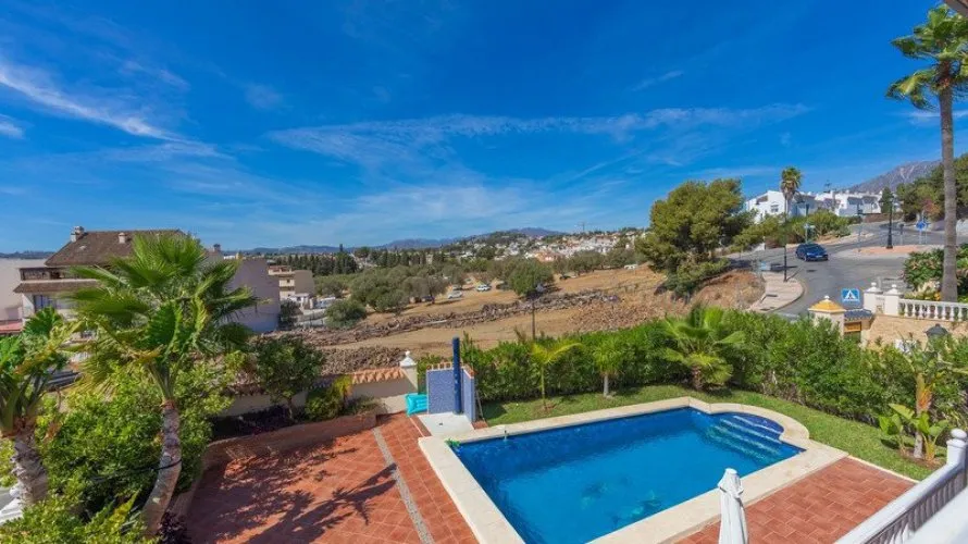 Villa de 4 dormitorios en Las Lagunas, Spain No. 30761 № 19