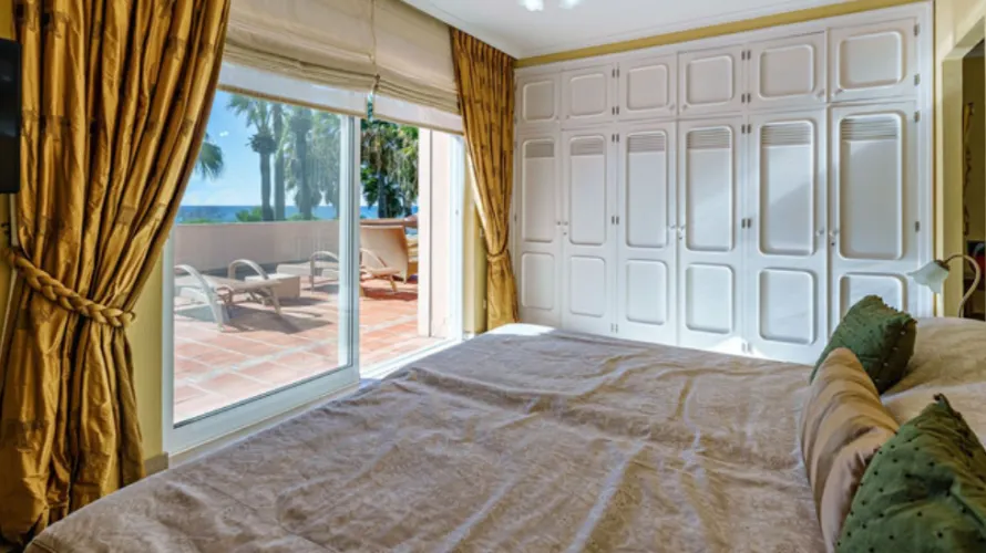 Сasa de 9 dormitorios en Estepona, Spain No. 30725 № 21