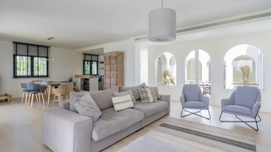 Villa de 4 dormitorios en Benahavís, Spain No. 30629 № 18