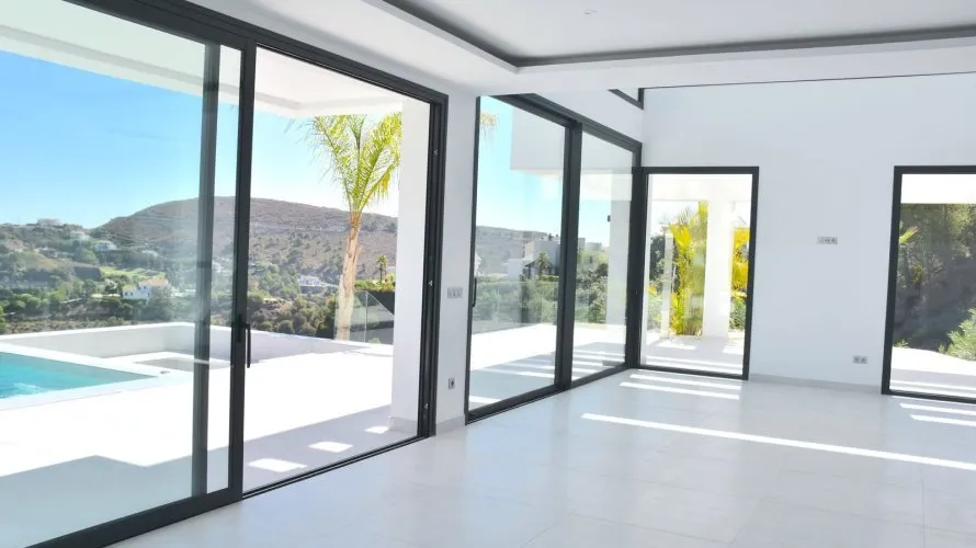 Villa de 5 dormitorios en Benahavís, Spain No. 30584 № 19