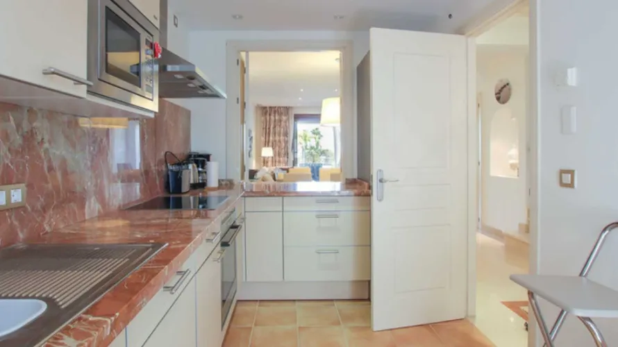 Casa adosada de 3 dormitorios en Benahavís, Spain No. 31049 № 18