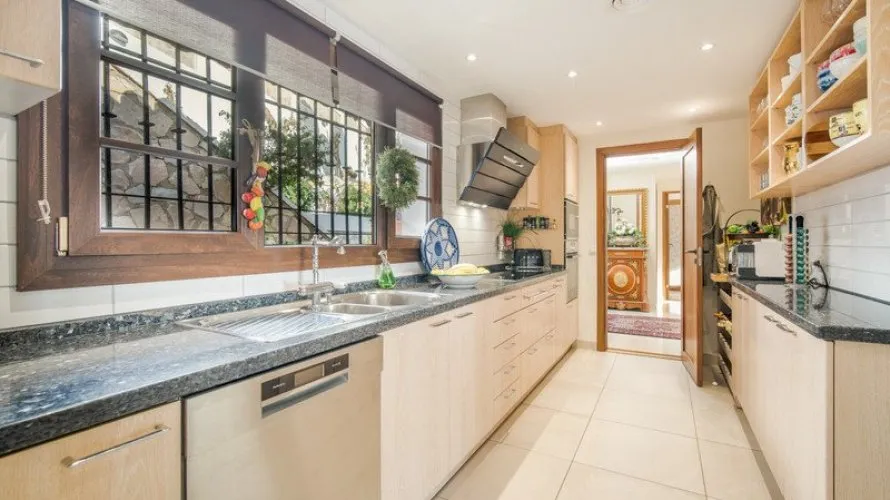 Villa de 3 dormitorios en Benalmádena, Spain No. 30605 № 10