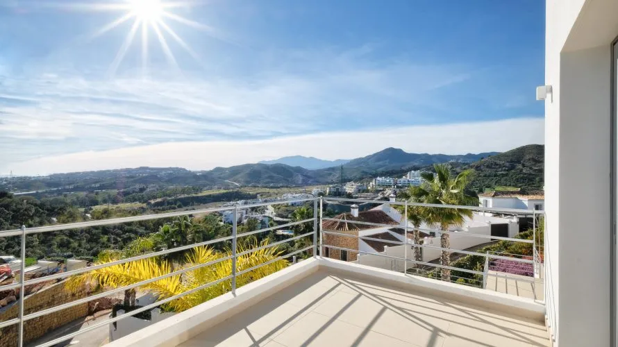 Villa de 4 dormitorios en Benahavís, Spain No. 30579 № 1