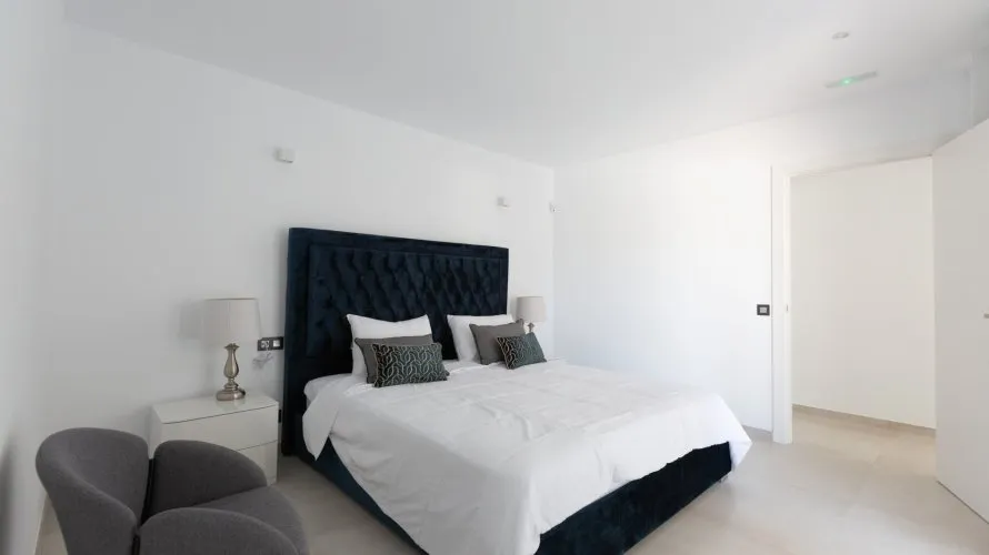 Villa de 4 dormitorios en Marbella, Spain No. 30581 № 24