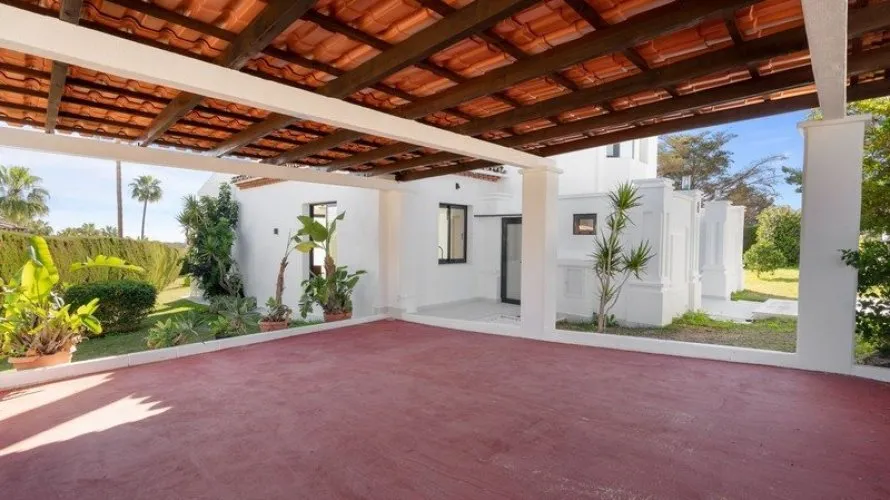 Villa de 4 dormitorios en Marbella, Spain No. 31052 № 27