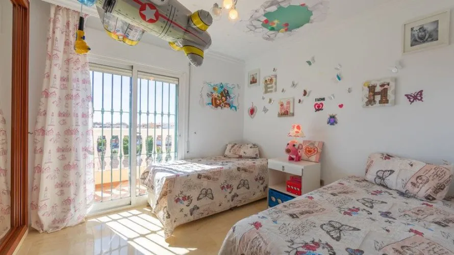 Villa de 4 dormitorios en Las Lagunas, Spain No. 30761 № 15