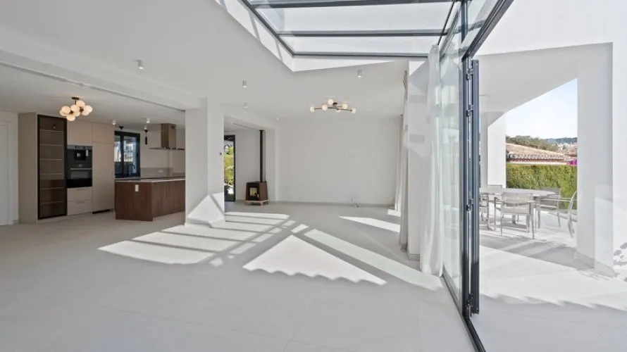 Villa de 4 dormitorios en Marbella, Spain No. 31052 № 10