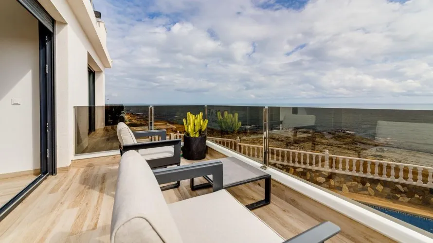 Villa de 210m² en Torrevieja, Spain No. 31014 № 5