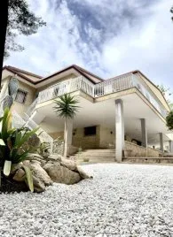 Villa de 4 dormitorios en Campoamor, Spain No. 30979