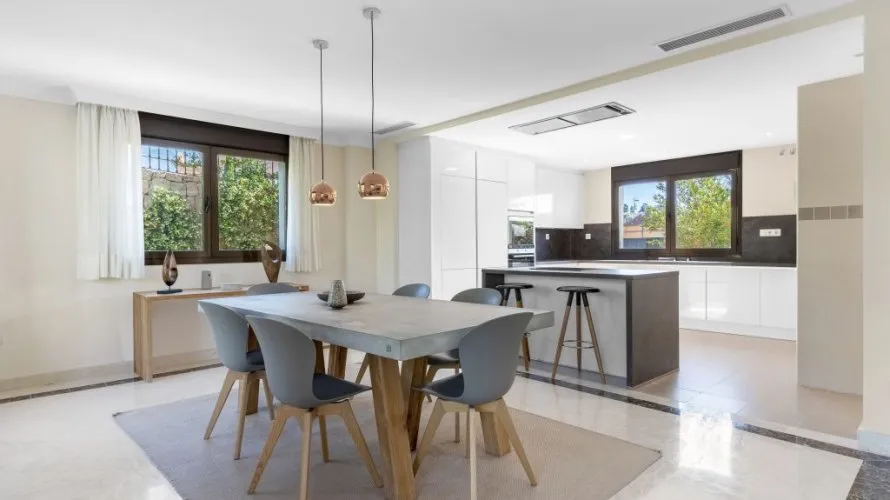 Villa de 3 dormitorios en Estepona, Spain No. 30503 № 22