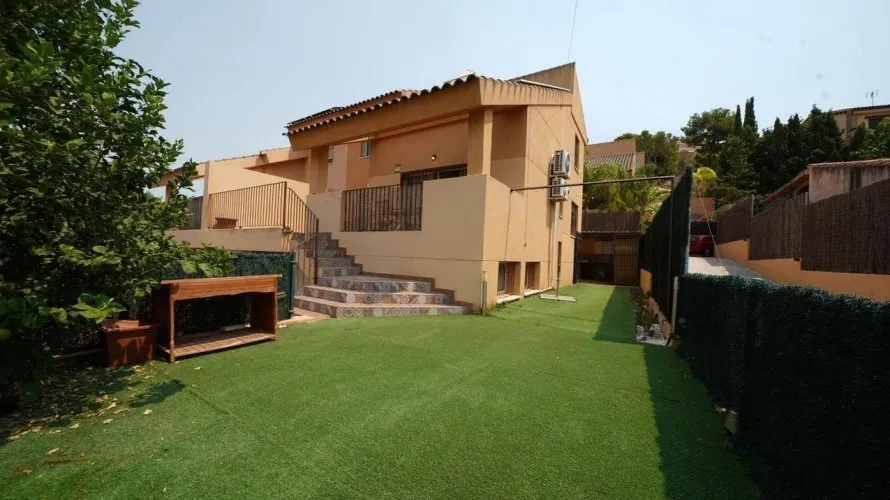 Сasa de 6 dormitorios en Mutxamel, Spain No. 31230