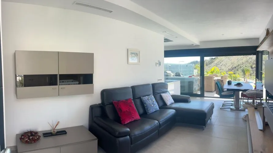 Villa de 3 dormitorios en San Miguel de Salinas, Spain No. 30985 № 7