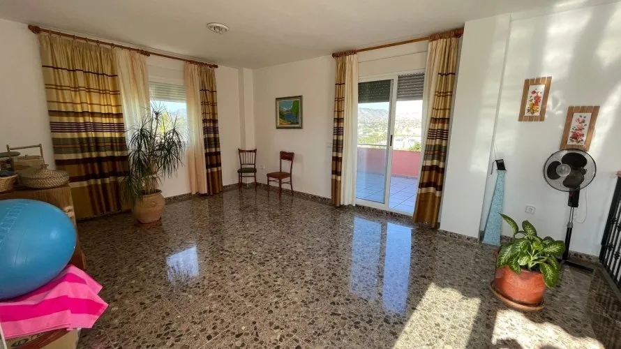 Villa de 4 dormitorios en Villajoyosa, Spain No. 30873 № 17