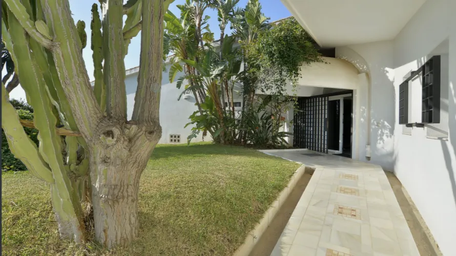 Villa de 6 dormitorios en Marbella, Spain No. 31129 № 6