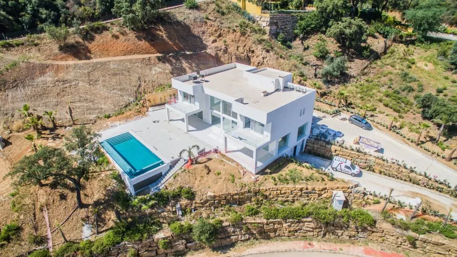 Villa de 4 dormitorios en Marbella, Spain No. 30531 № 3