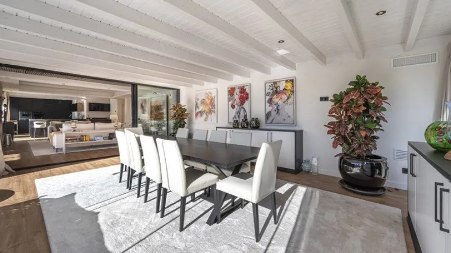 Villa de 5 dormitorios en Marbella, Spain No. 30641 № 9