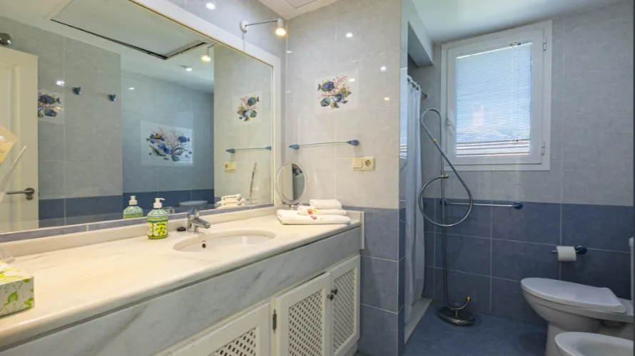 Villa de 4 dormitorios en Marbella, Spain No. 31131 № 13