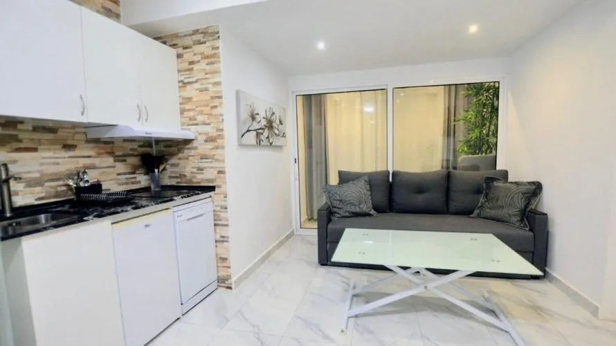 Villa de 5 dormitorios en San Miguel de Salinas, Spain No. 31109 № 24