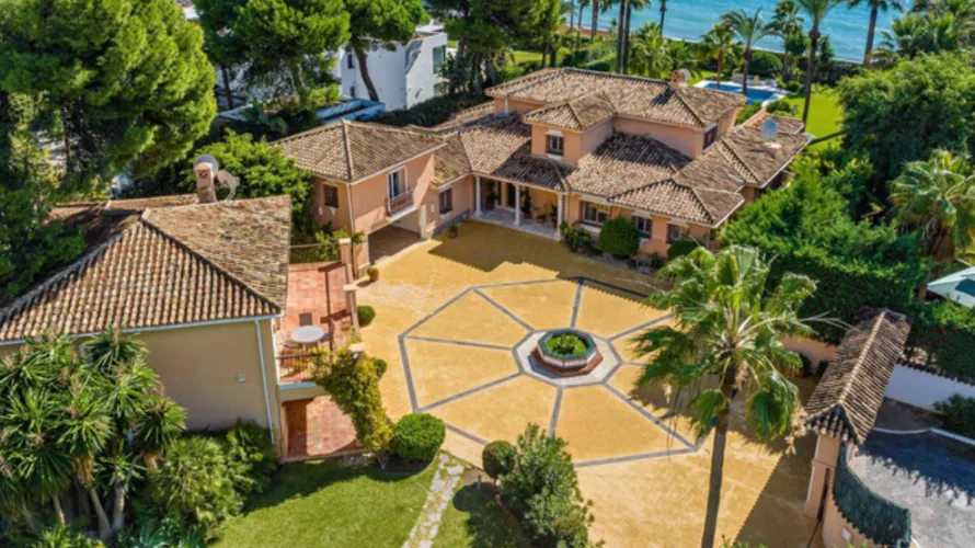 Сasa de 9 dormitorios en Estepona, Spain No. 30725 № 28