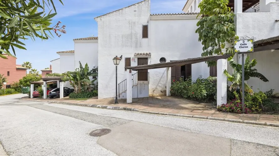 Casa adosada de 2 dormitorios en Estepona, Spain No. 31047 № 14