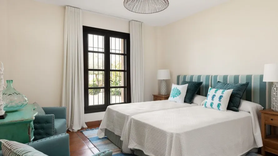 Villa de 4 dormitorios en Sotogrande, Spain No. 30543 № 14