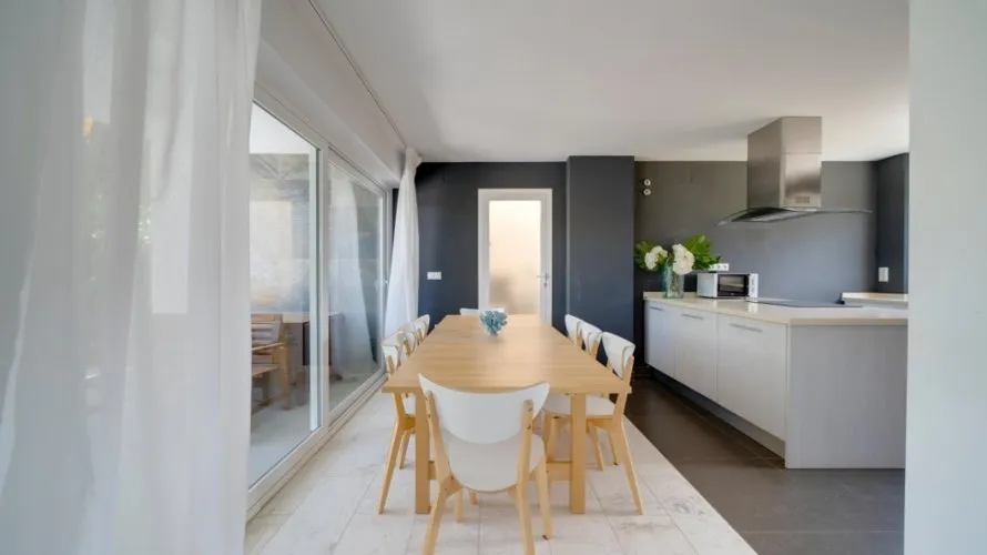 Villa de 4 dormitorios en Albir, Spain No. 30958 № 2