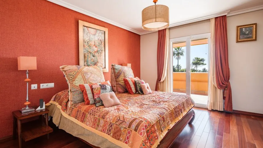 Villa de 8 dormitorios en Estepona, Spain No. 30585 № 13