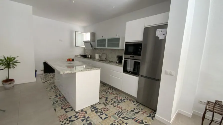 Villa de 4 dormitorios en Marbella, Spain No. 30595 № 2