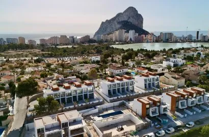 Сasa de 3 dormitorios en Calpe, Spain No. 30457