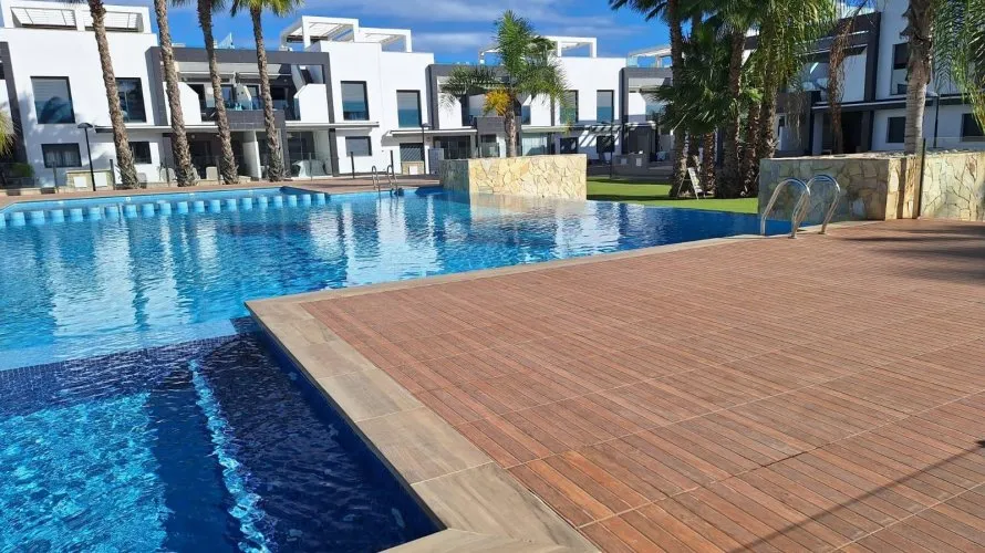 Bungalow de 2 dormitorios en La Zenia, Spain No. 31216 № 5