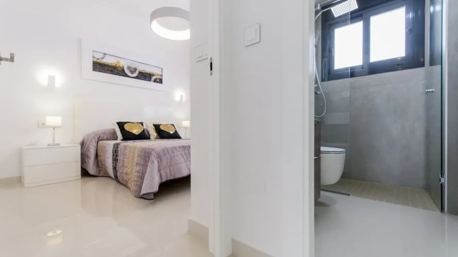 Villa de 4 dormitorios en San Miguel de Salinas, Spain No. 30870 № 9