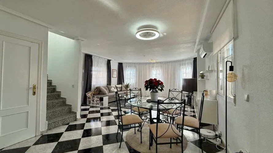 Villa de 4 dormitorios en Playa Flamenca II, Spain No. 31221 № 16