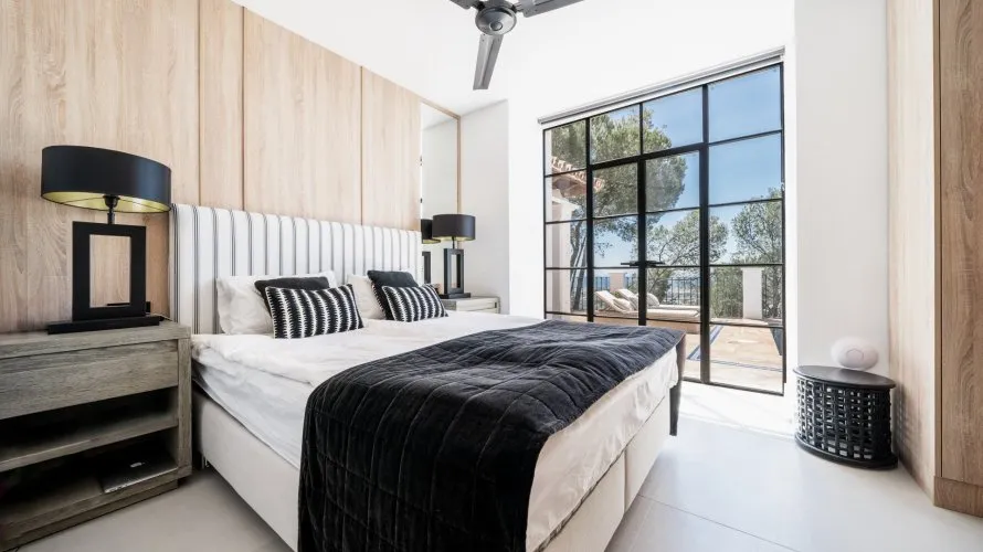 Villa de 4 dormitorios en Cortes (San Pedro De Alcantara), Spain No. 30633 № 10