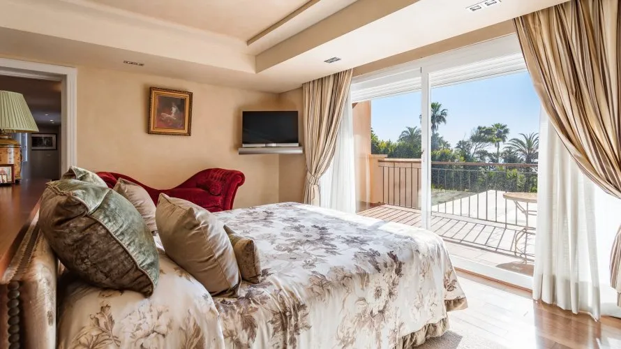 Villa de 8 dormitorios en Estepona, Spain No. 30585 № 4