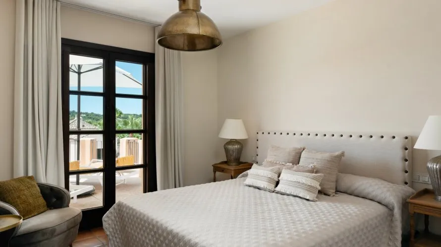 Villa de 4 dormitorios en Sotogrande, Spain No. 30543 № 11