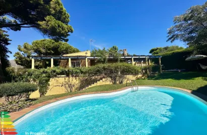 Villa de 4 dormitorios en Marbella, Spain No. 30636
