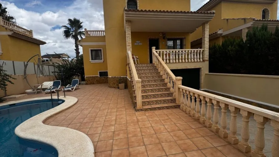 Villa de 223m² en Torrevieja, Spain No. 31176 № 24